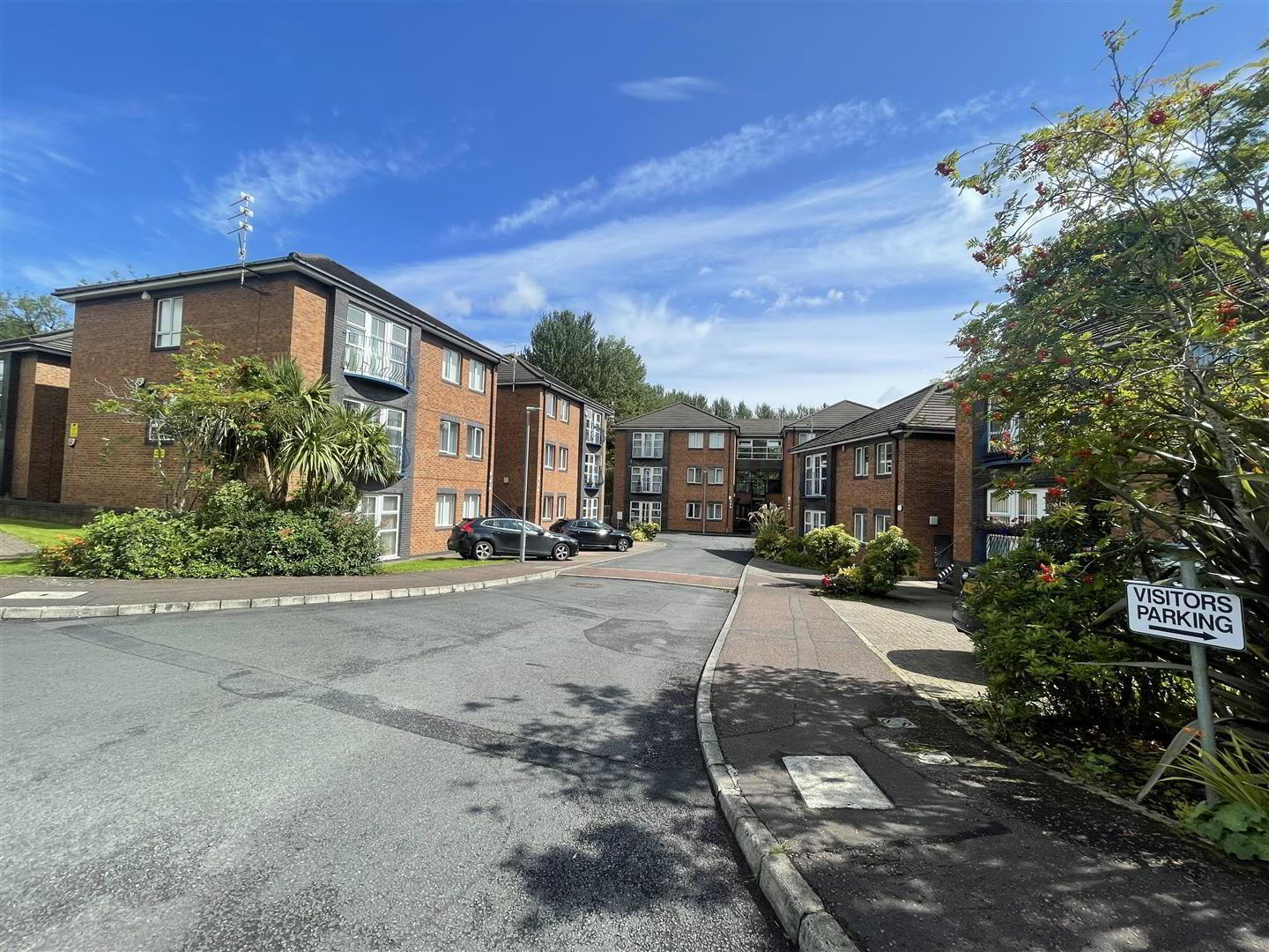 Apt 7, Glenburn Ford 1 of 7