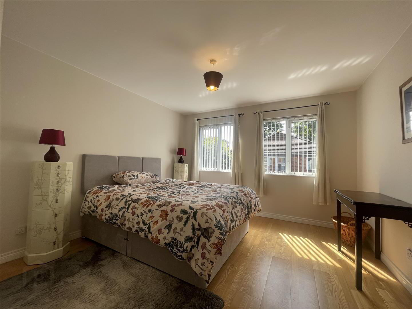 Apt 7, Glenburn Ford 5 of 7