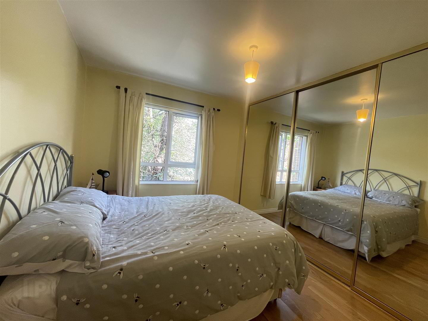 Apt 7, Glenburn Ford 6 of 7