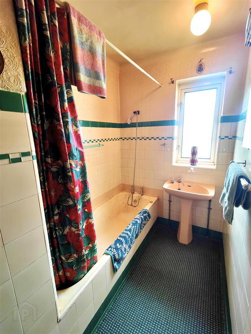 176 Cavehill Road 12 of 26