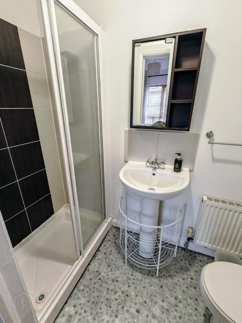 16 Maldon Court 7 of 9