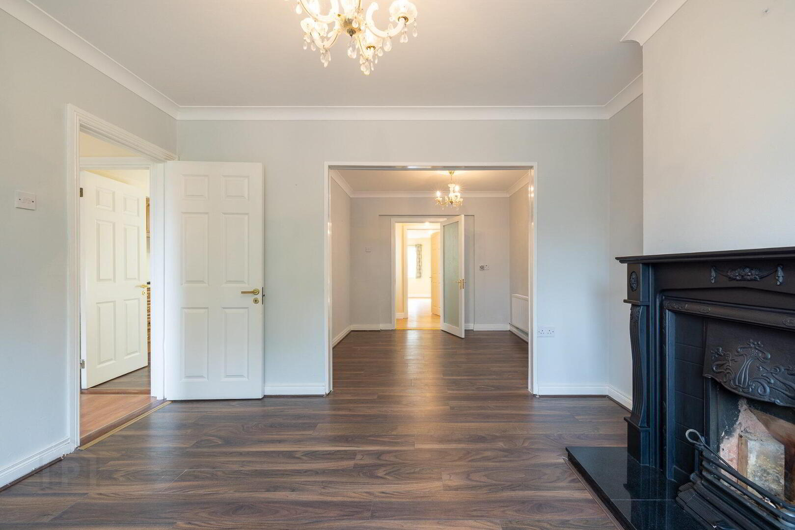 122 Burrin Manor 8 of 20