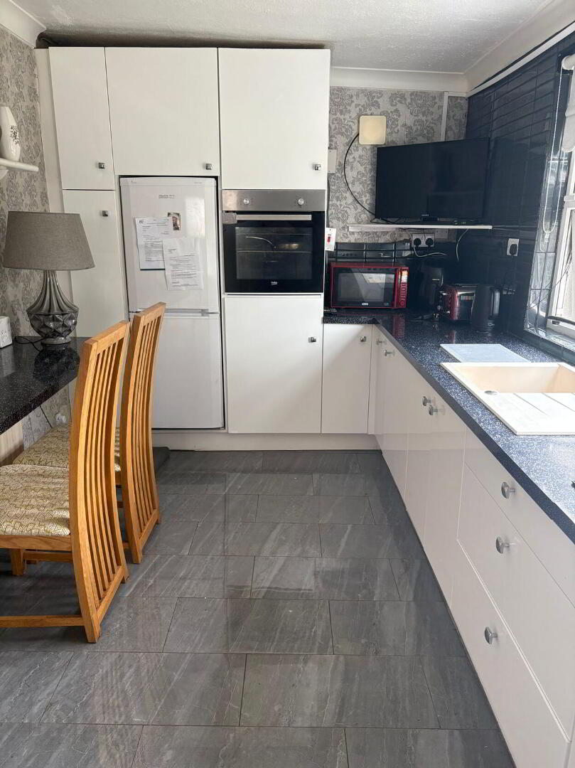 8 Laburnum Square 19 of 27