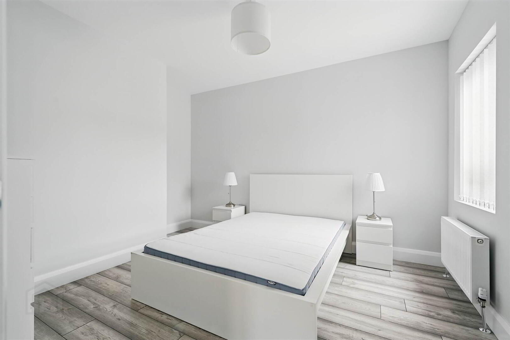 Apt 6, 37 Wellington Park 10 of 12