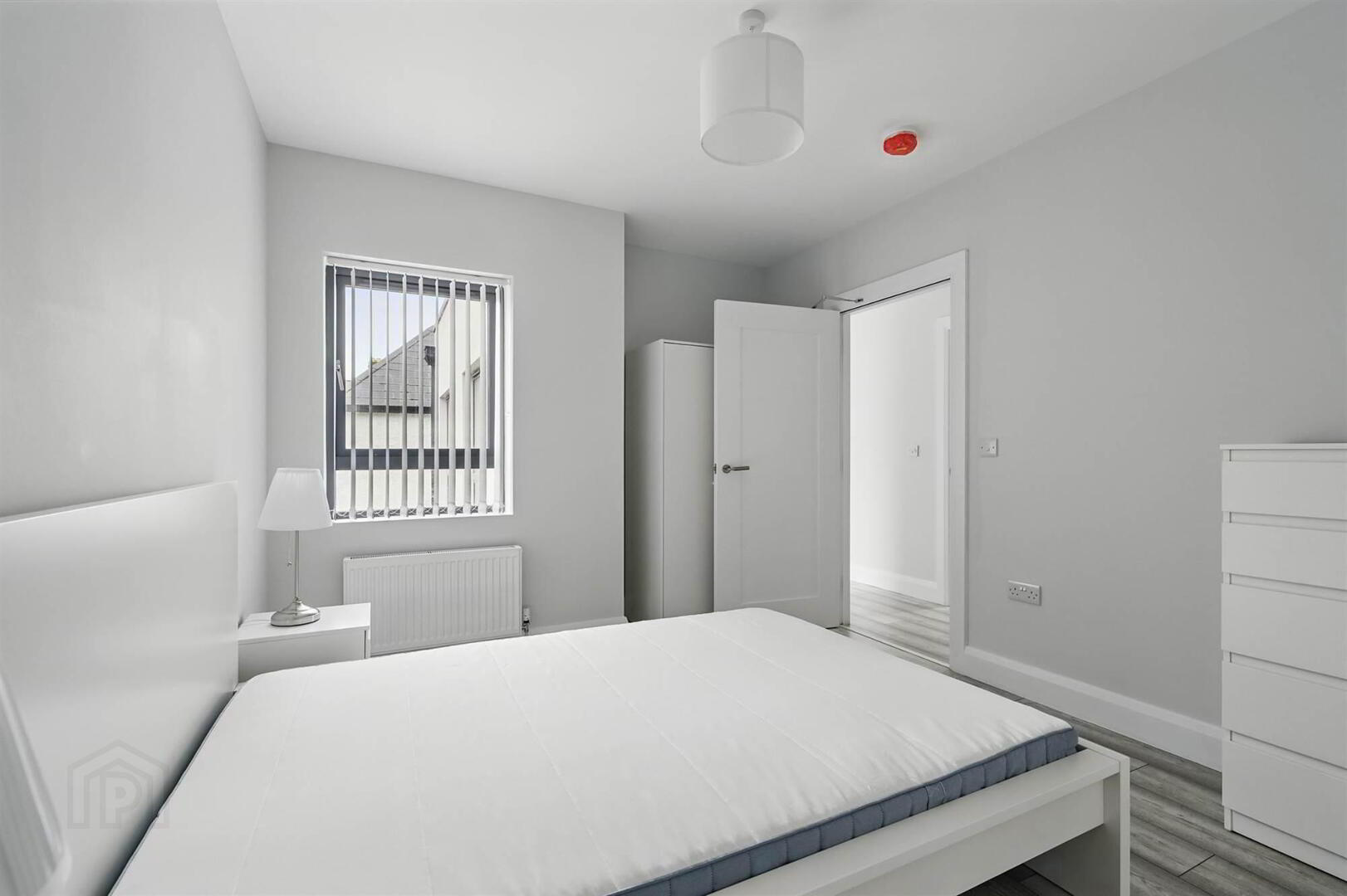 Apt 6, 37 Wellington Park 11 of 12
