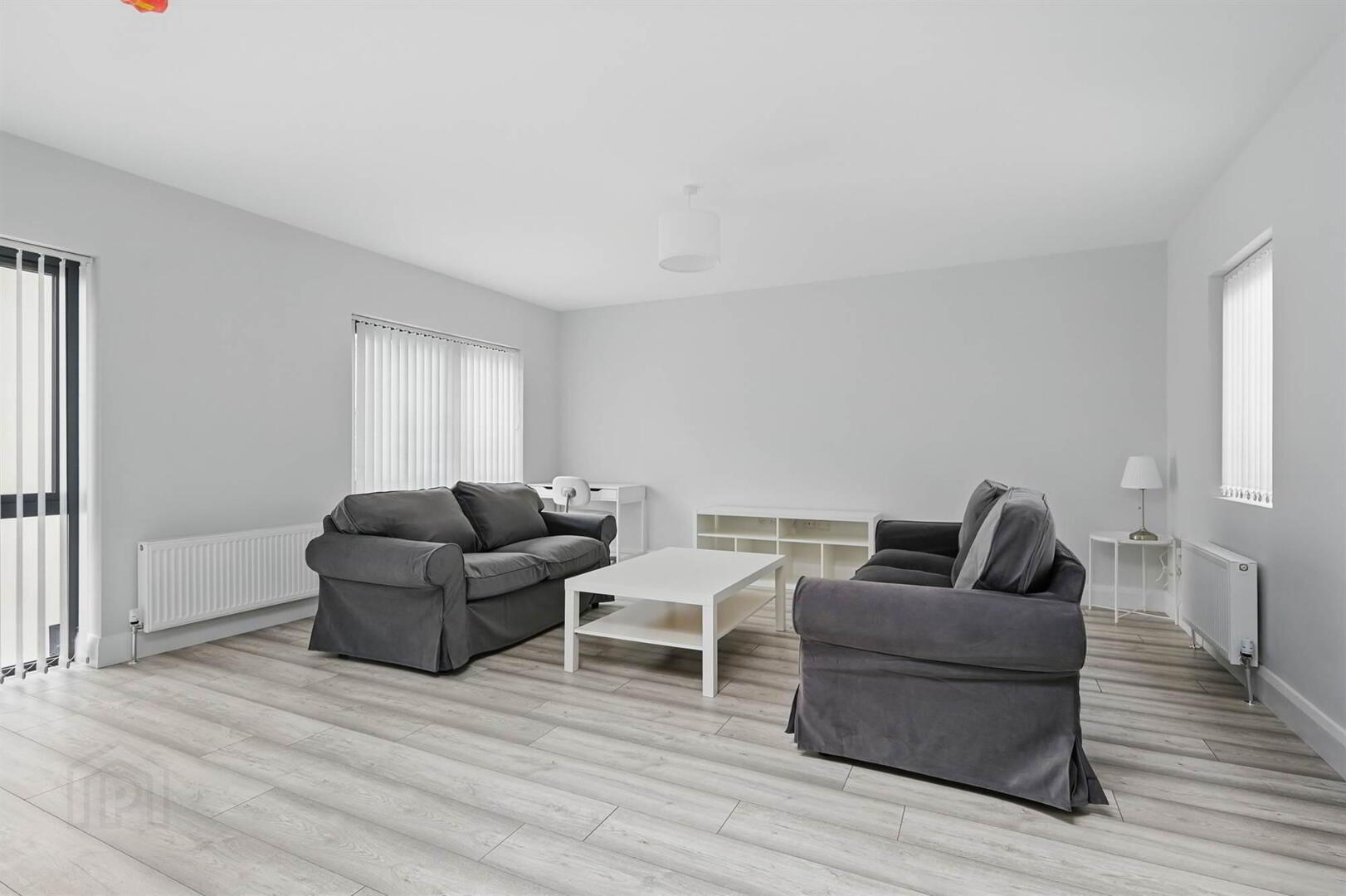 Apt 6, 37 Wellington Park 7 of 12