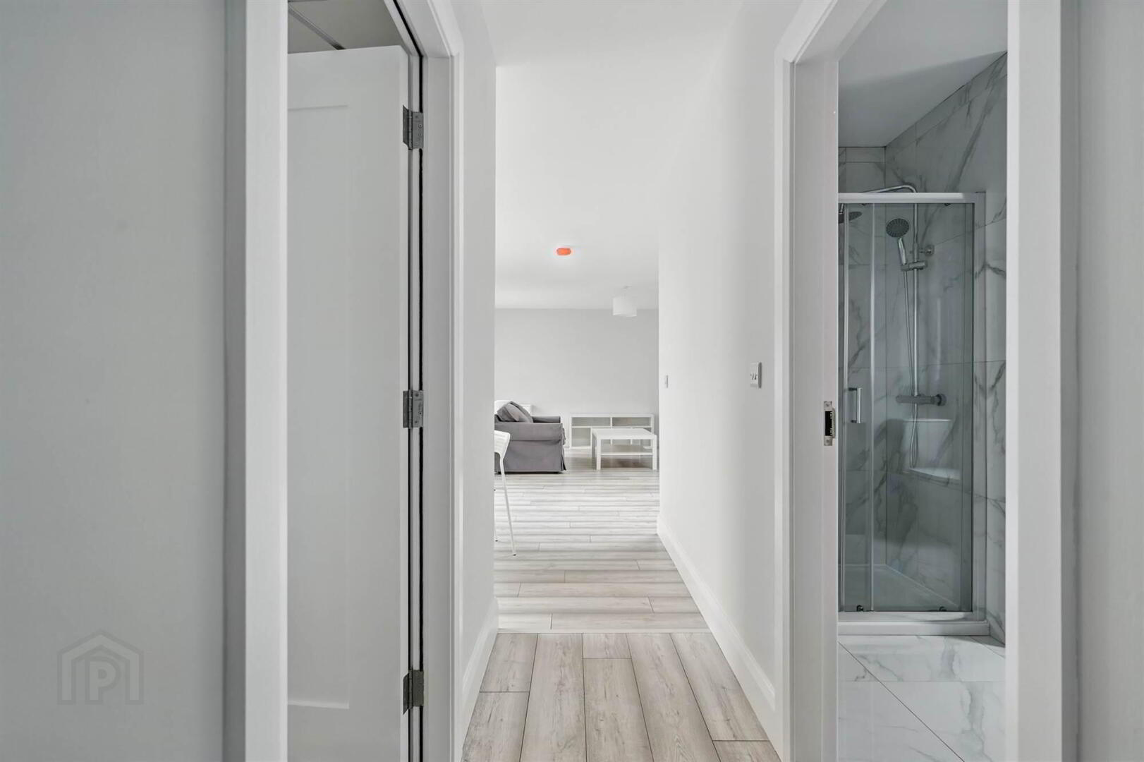 Apt 6, 37 Wellington Park 2 of 12