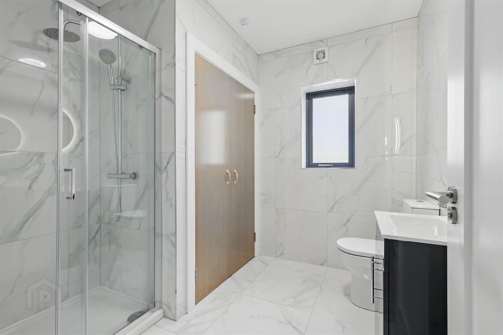 Apt 6, 37 Wellington Park 12 of 12