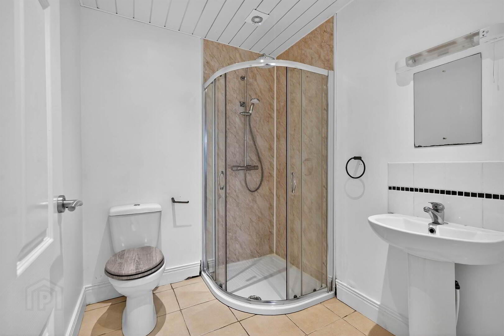 Apt 1, 25-27 Dunluce Avenue 13 of 16