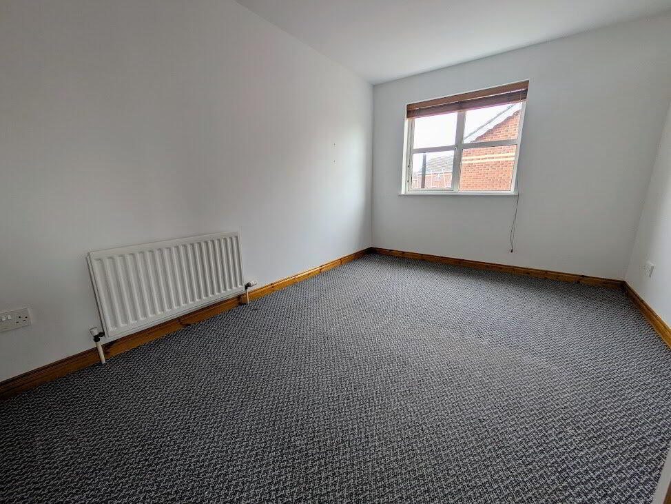11 Whitethorn Drive 5 of 8