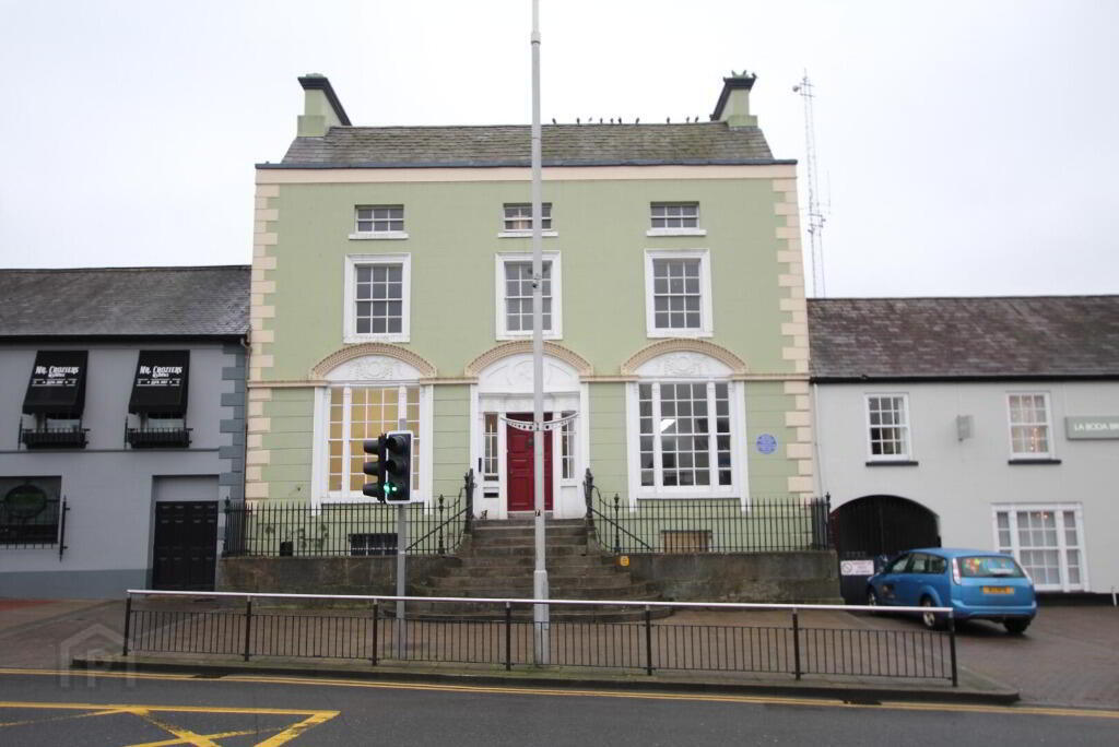 9 Suite Avonmore House, 15 Church Square 1 of 8