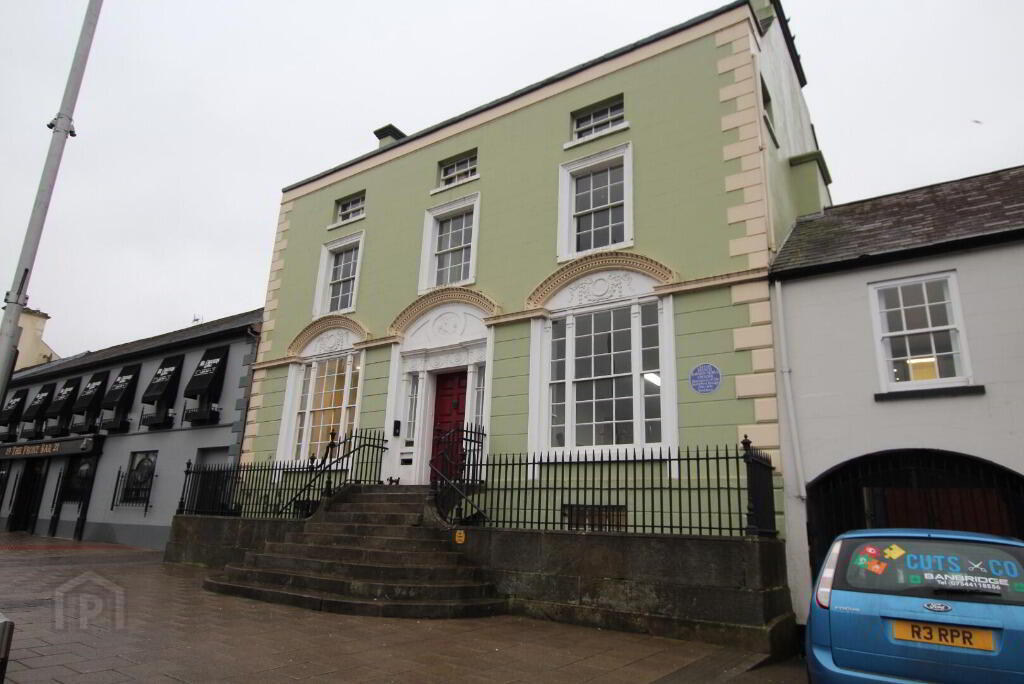 9 Suite Avonmore House, 15 Church Square 2 of 8