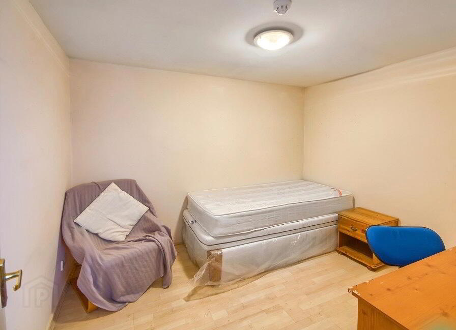 Unit F1, 21 Rugby Road 5 of 6