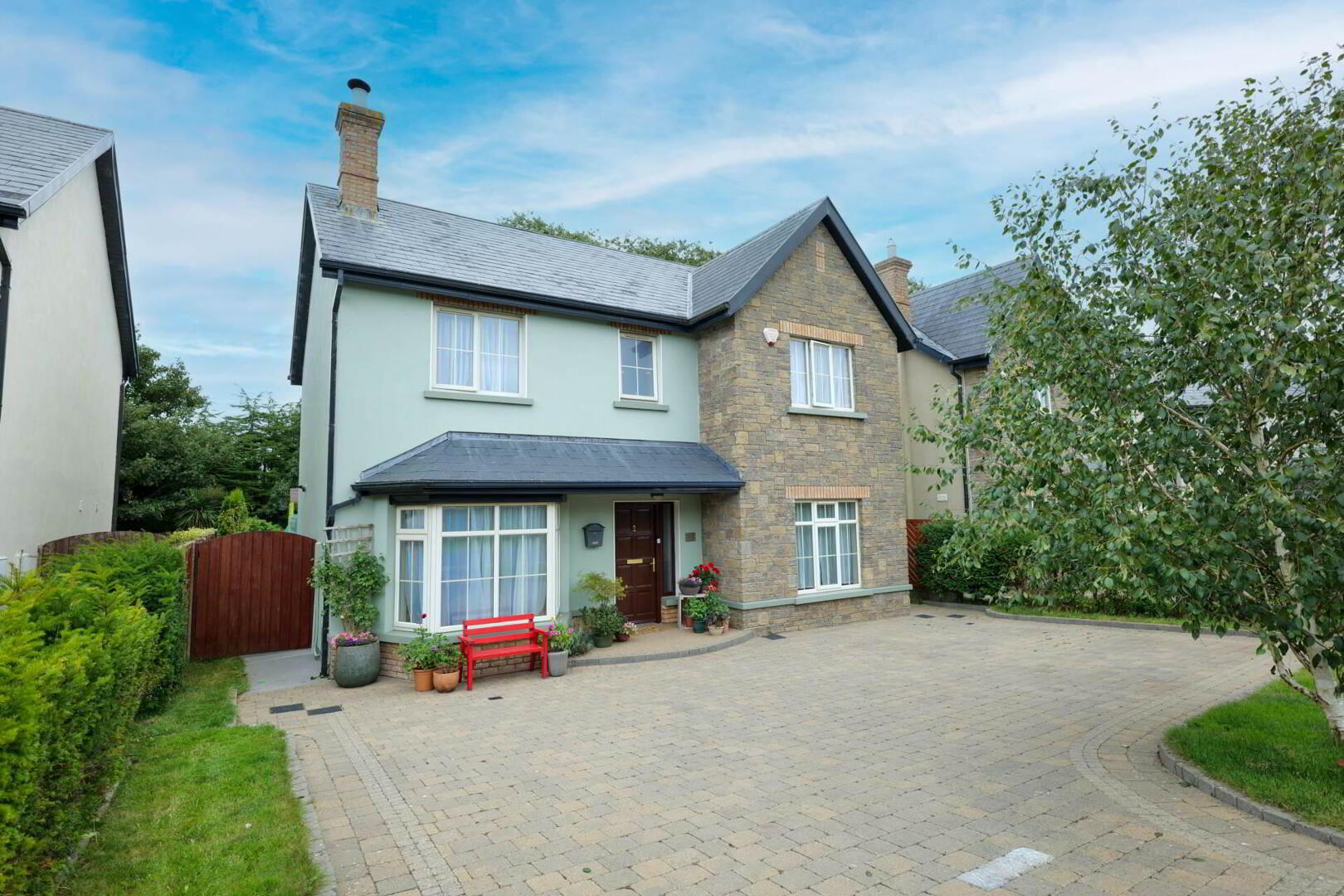 2 Beechwood Avenue 1 of 25