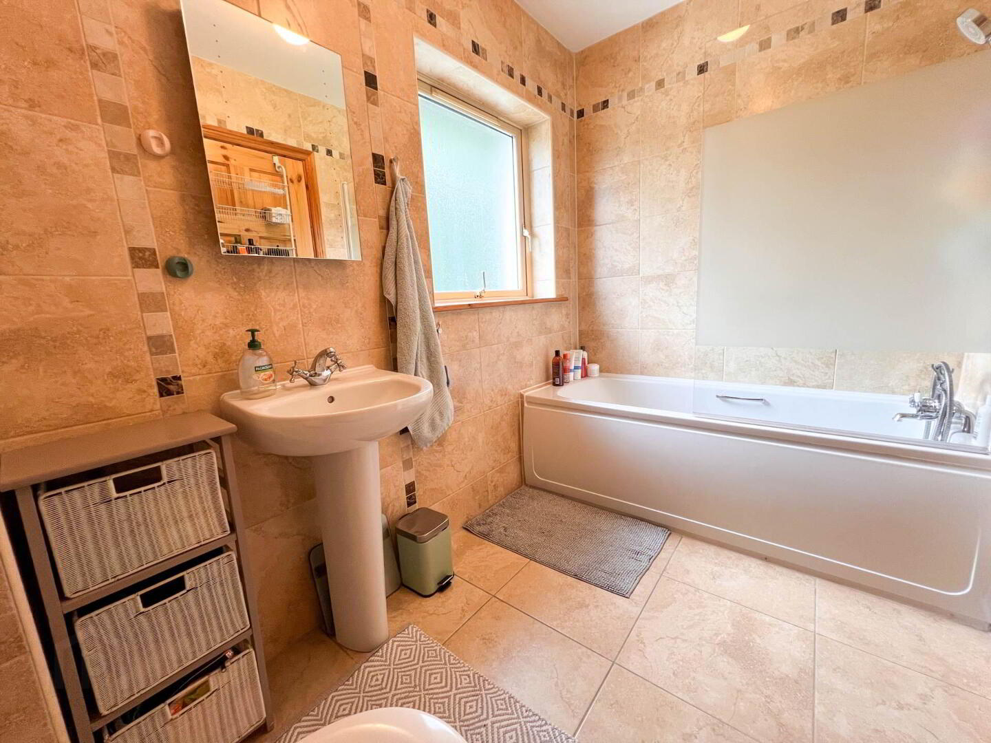 2 Beechwood Avenue 16 of 25