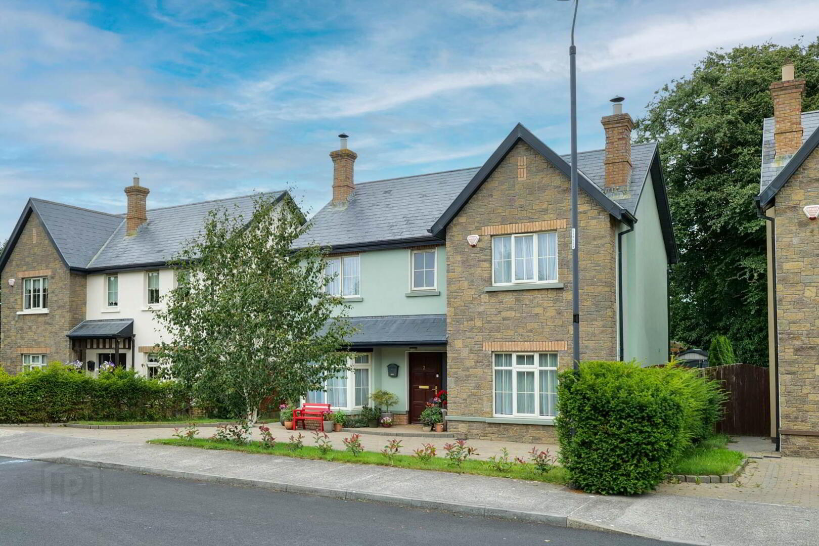 2 Beechwood Avenue 24 of 25