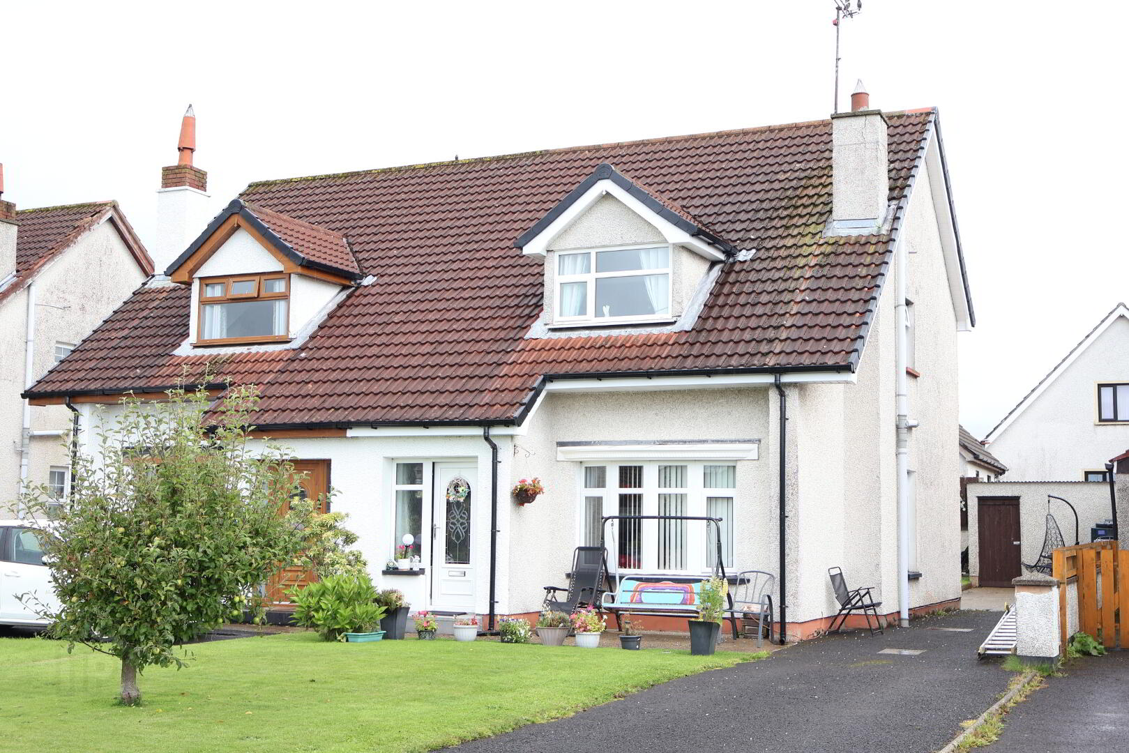 46 Lowry Park 1 of 11
