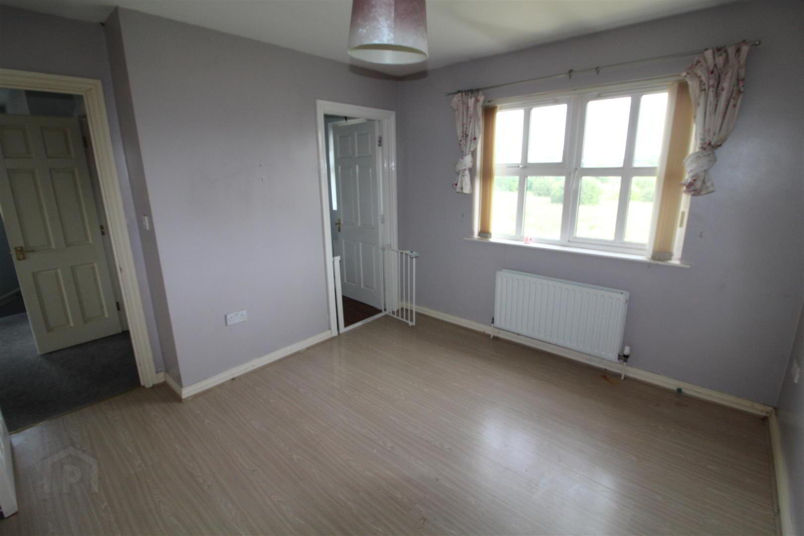 3 Racecourse Way 11 of 13