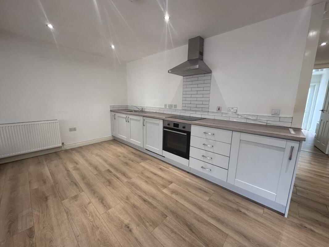 2b Donegall Avenue 4 of 7