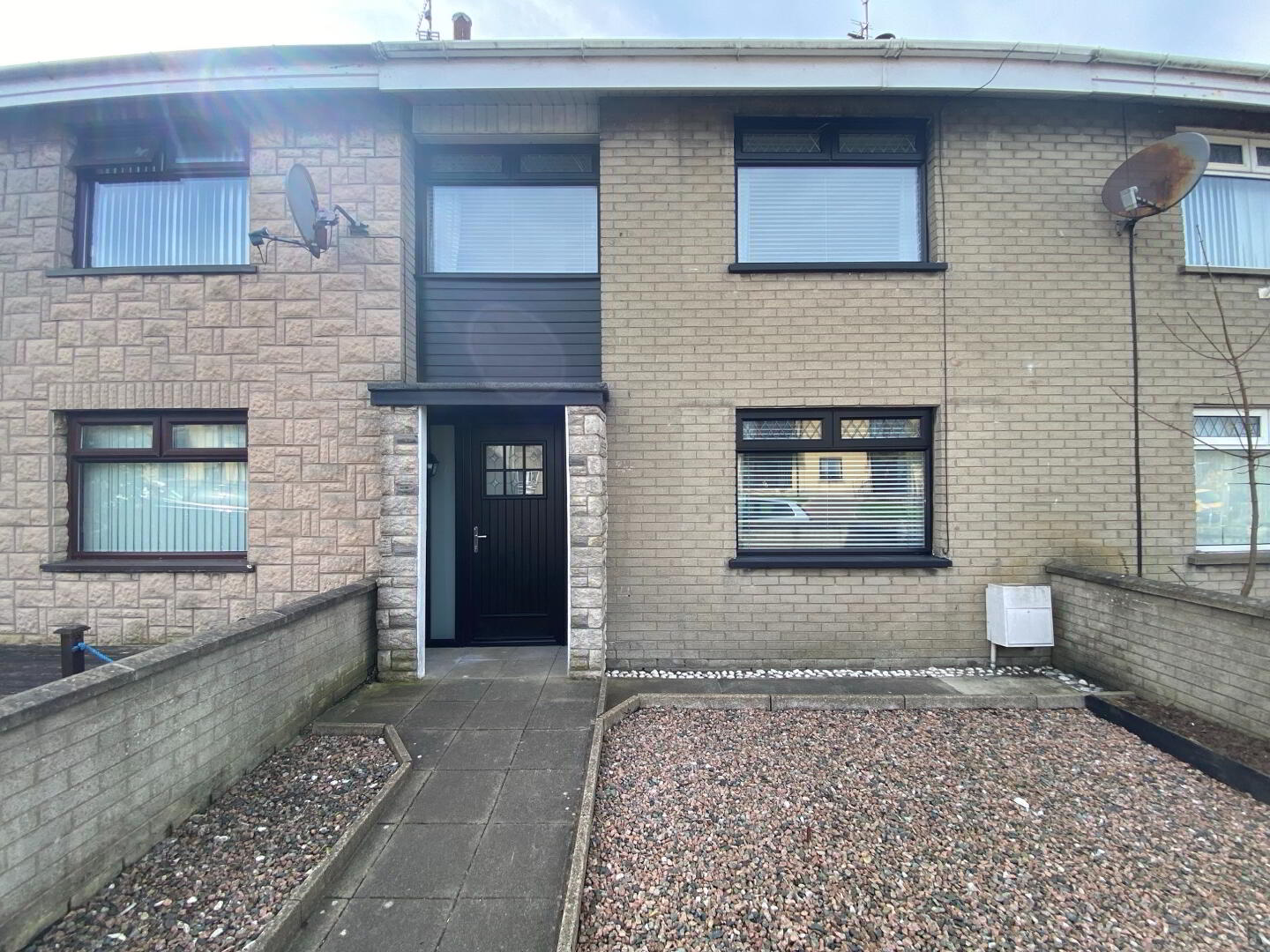 42 Windmill Avenue 1 of 10