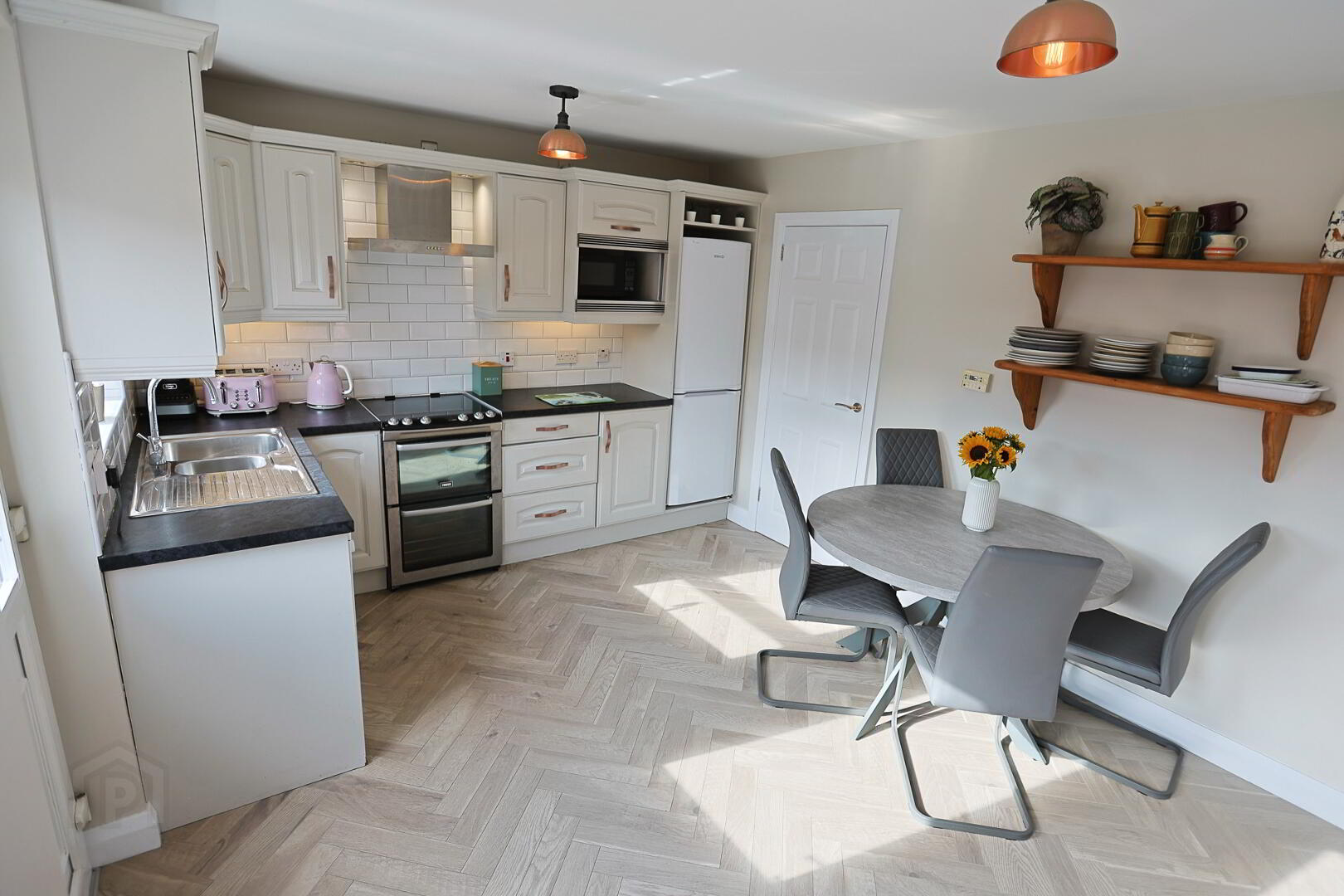 118 Monree Hill 29 of 54