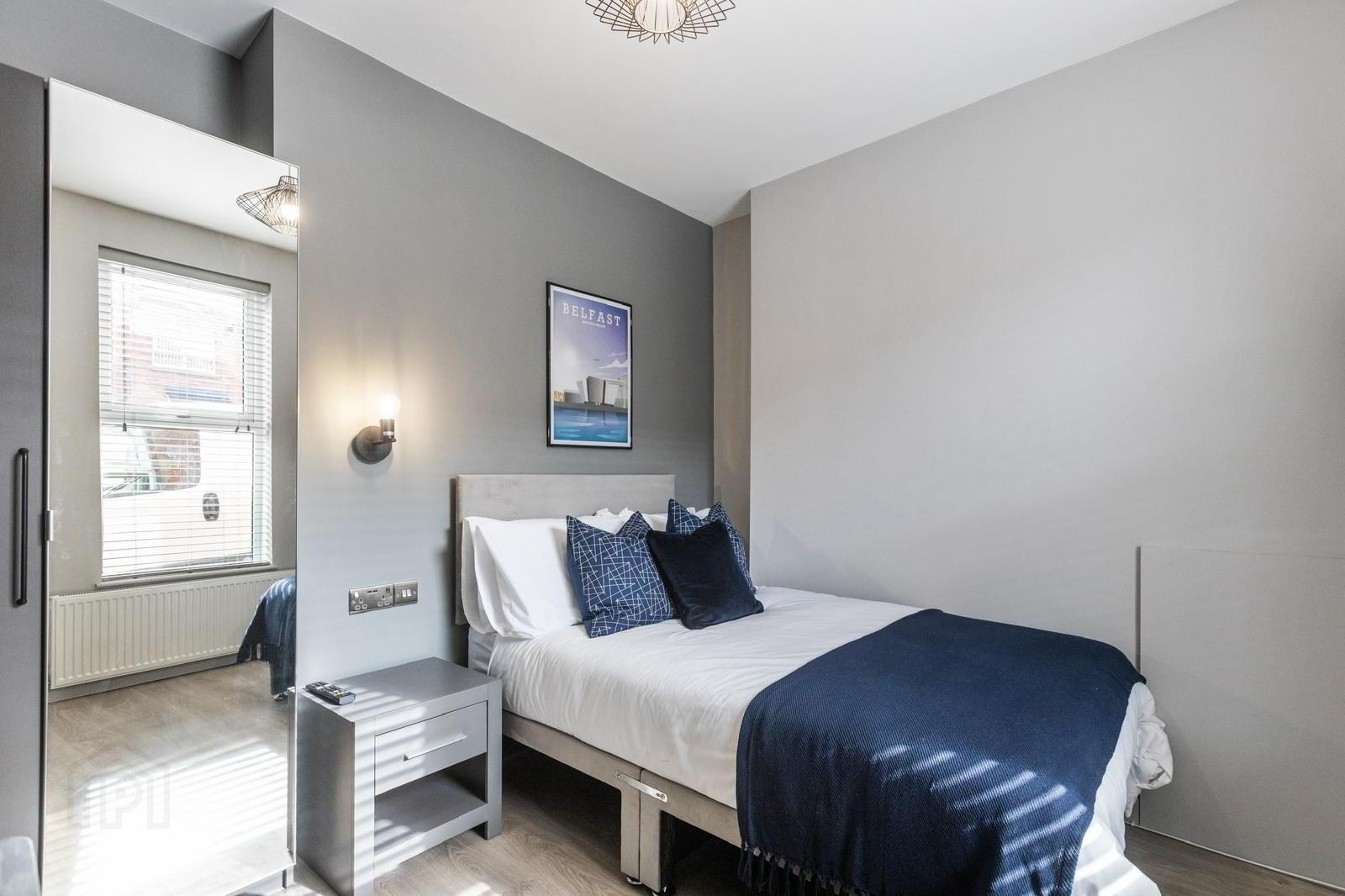 Room 1, 166 Woodstock Road 1 of 10