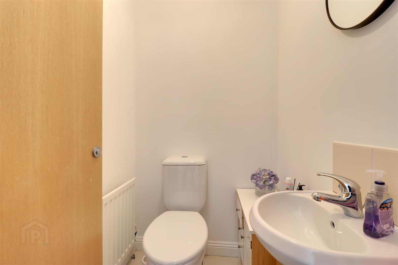 23 East Street Court 8 of 22