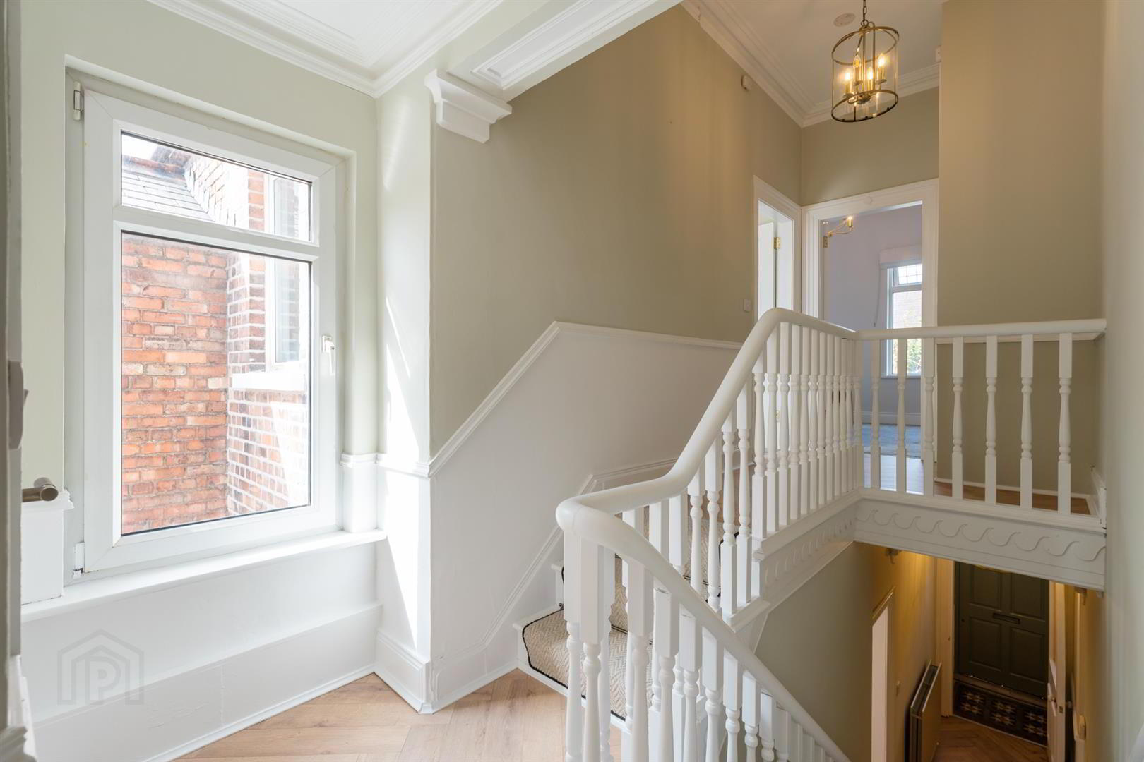 32 Adelaide Avenue 17 of 24