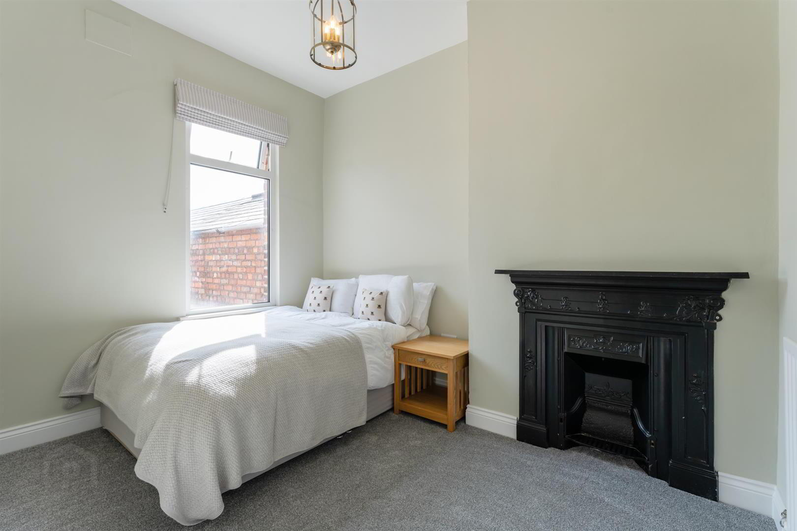 32 Adelaide Avenue 19 of 24