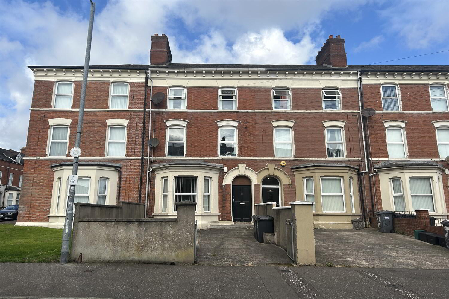 Flat 3, 23 Cliftonville Avenue 1 of 2