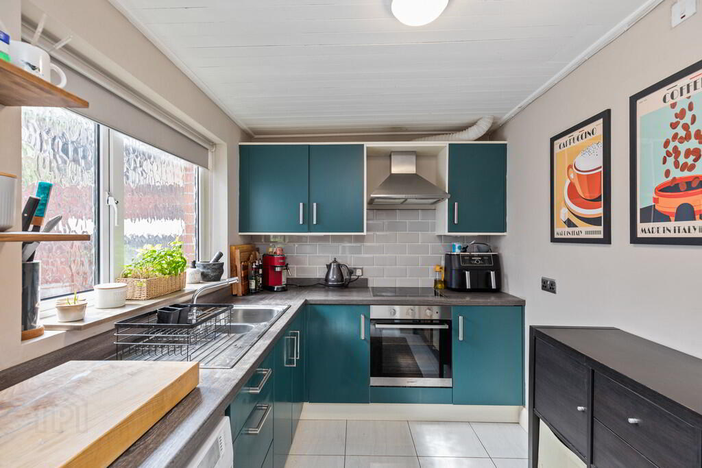 5 Dunraven Avenue 12 of 23