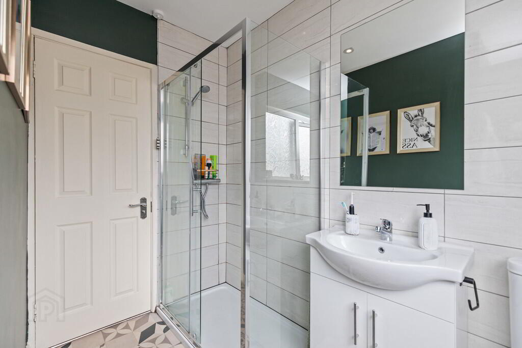 5 Dunraven Avenue 21 of 23