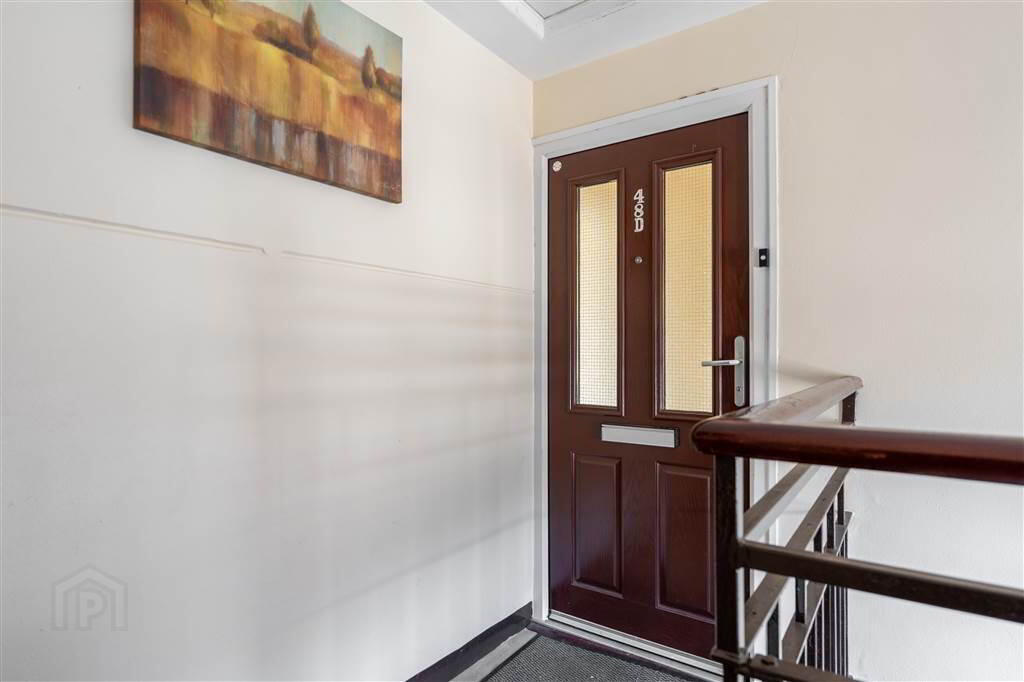 48d Broadway Avenue 3 of 16