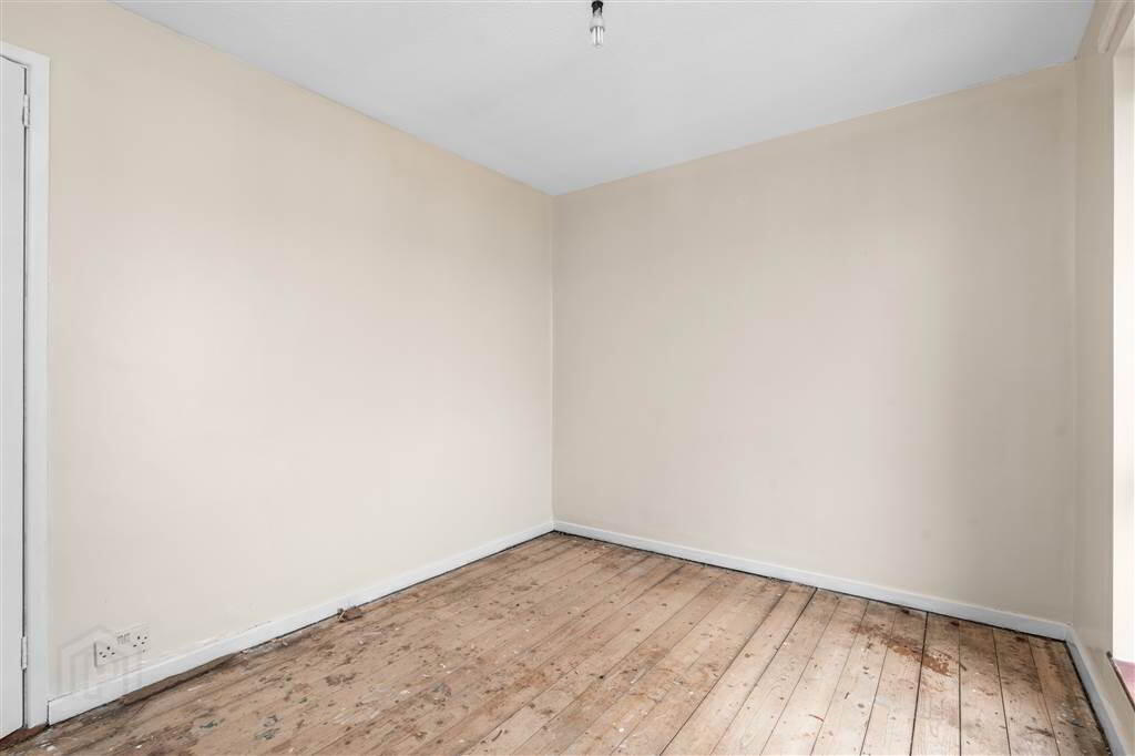 48d Broadway Avenue 13 of 16
