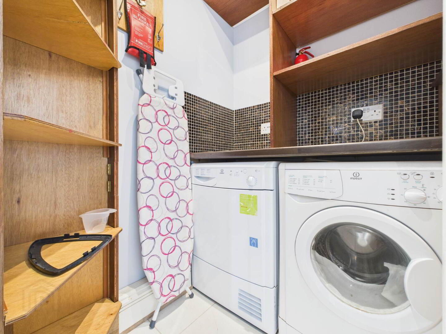 2 Aylesbury Avenue 8 of 16