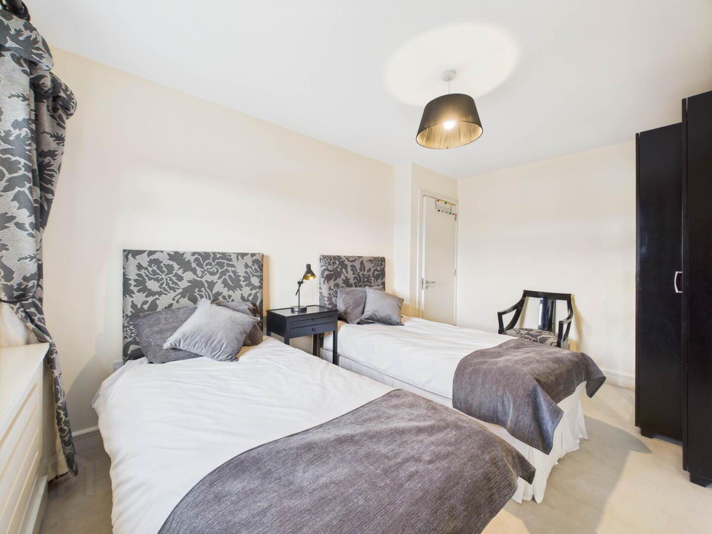 2 Aylesbury Avenue 12 of 16