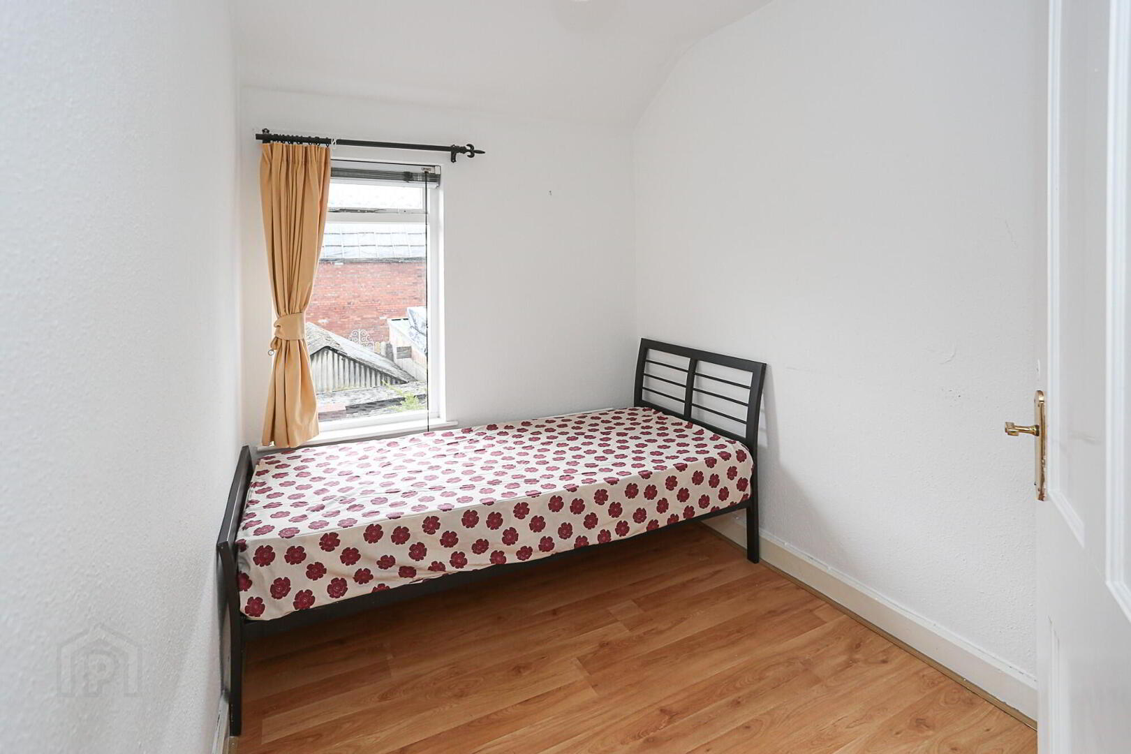 158 Tates Avenue, Belfast 21 of 36