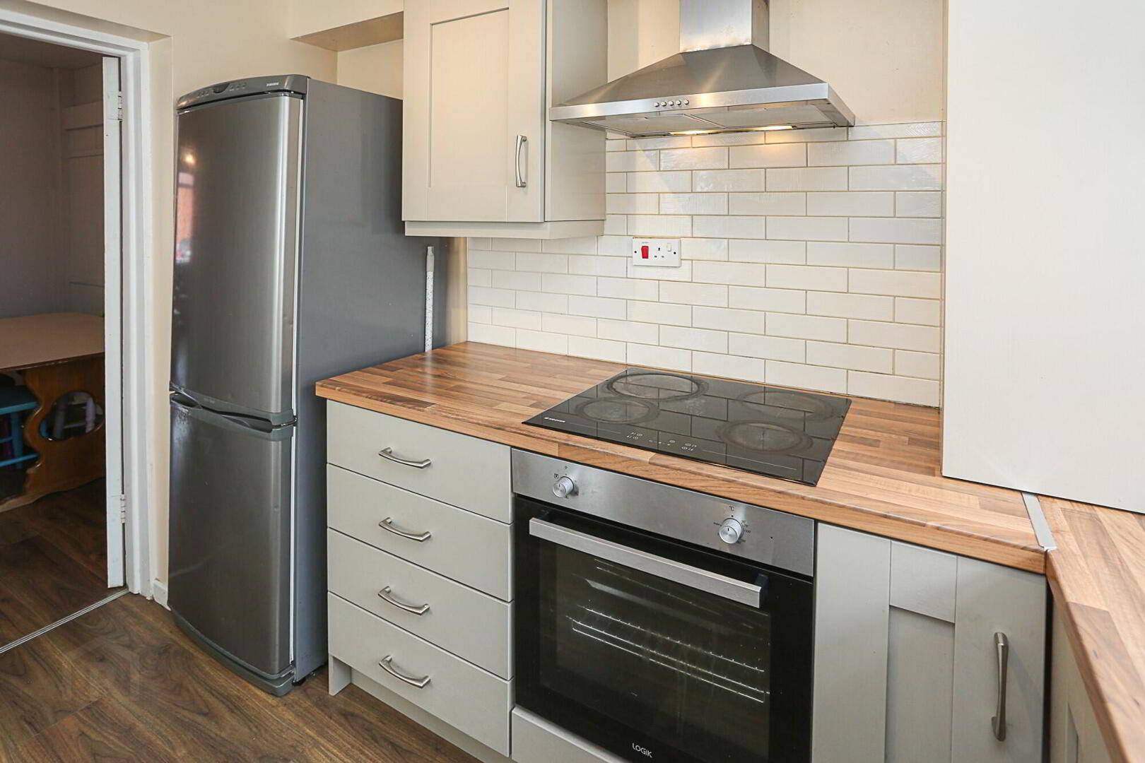 158 Tates Avenue, Belfast 15 of 36