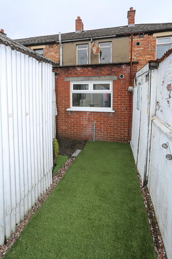 158 Tates Avenue, Belfast 27 of 36