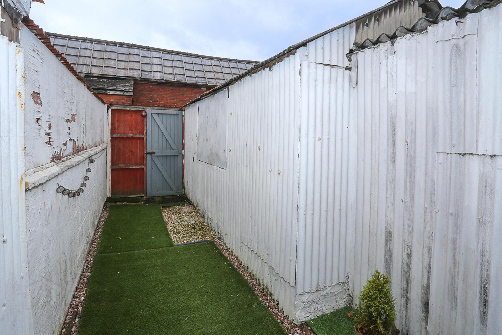 158 Tates Avenue, Belfast 28 of 36