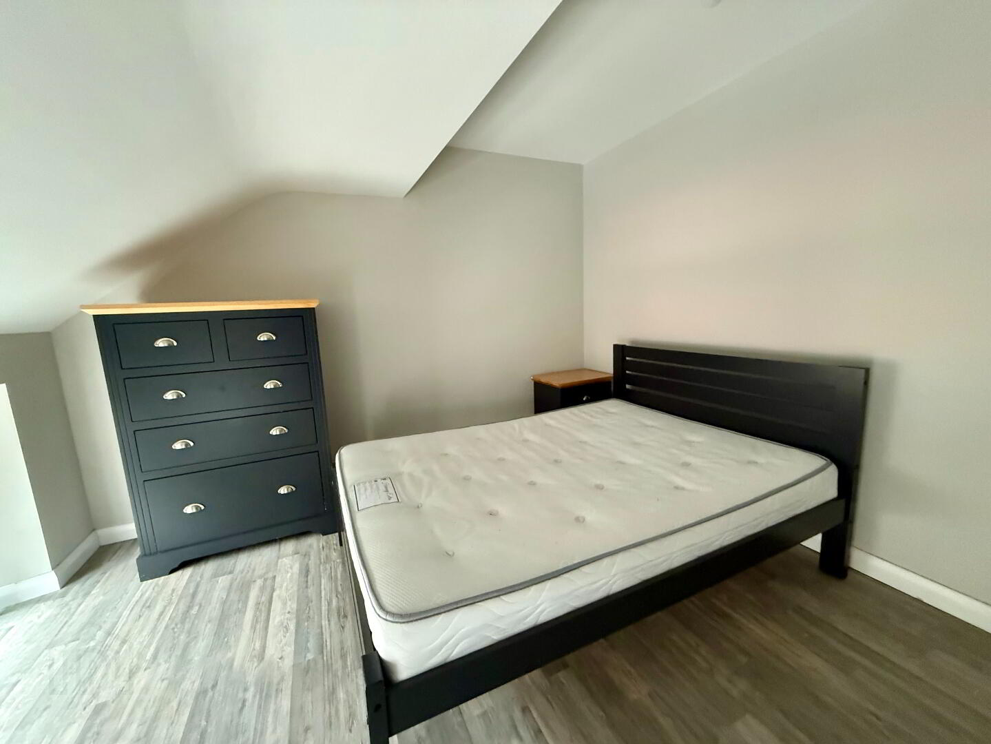 Unit A, 37 Irish Street 10 of 16