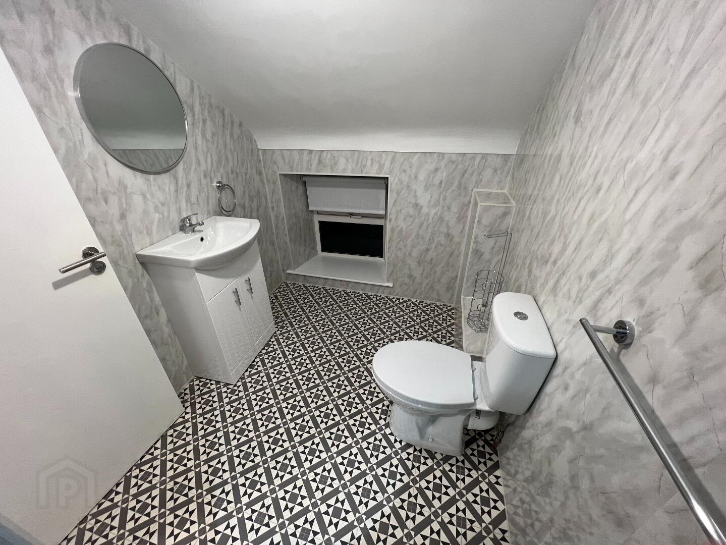 Unit A, 37 Irish Street 15 of 16