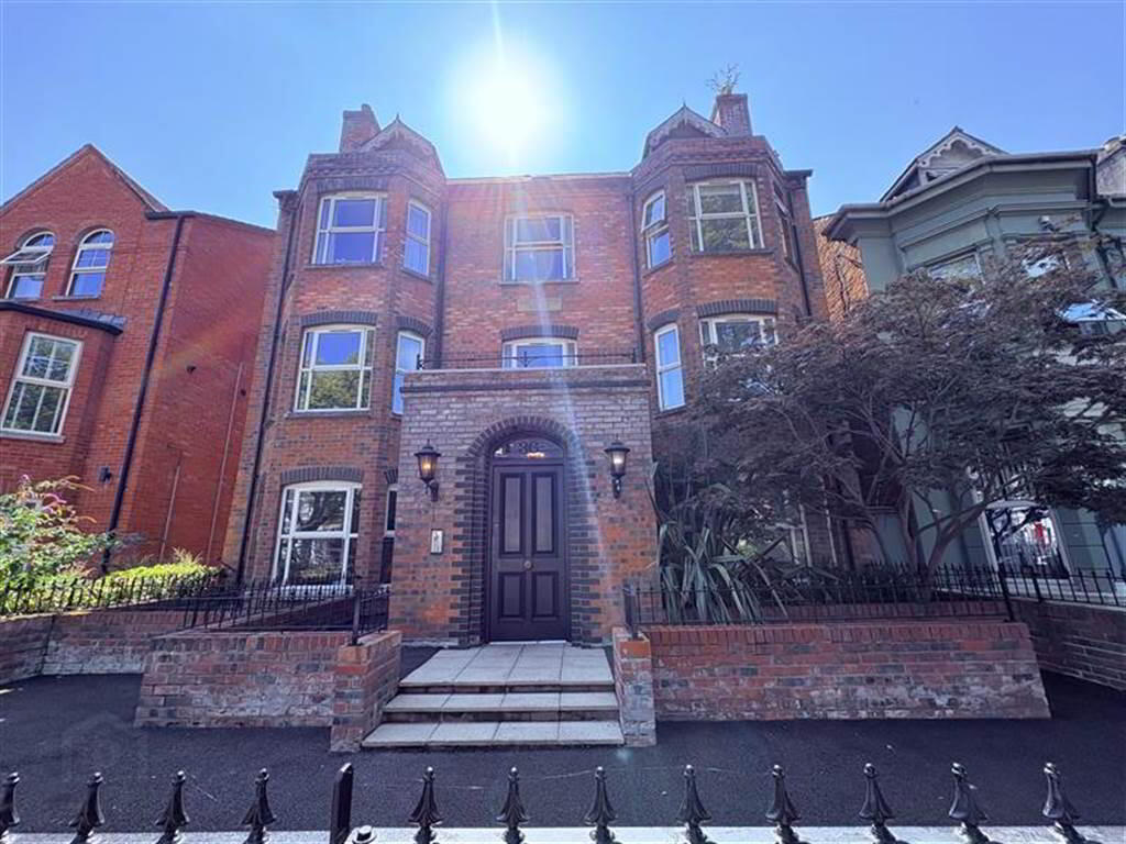 Apt 3, 36 Wellington Park 1 of 9