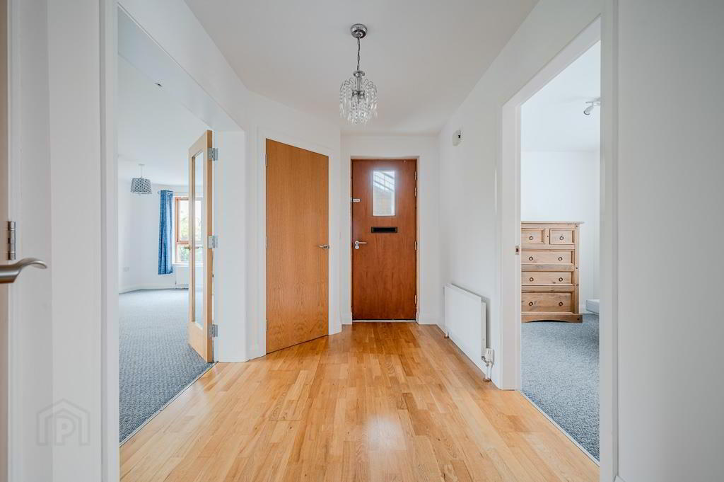 66 Shaftesbury Road 2 of 12