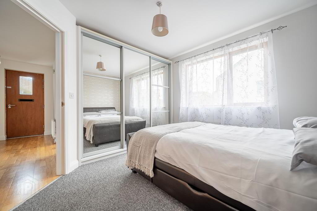 66 Shaftesbury Road 8 of 12