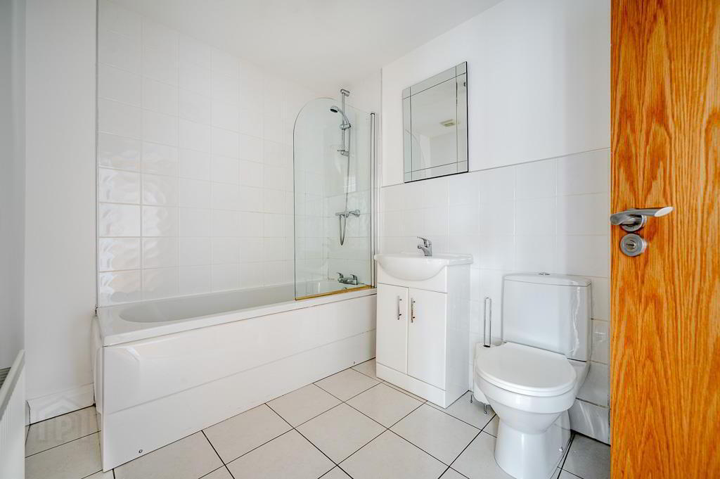 66 Shaftesbury Road 10 of 12