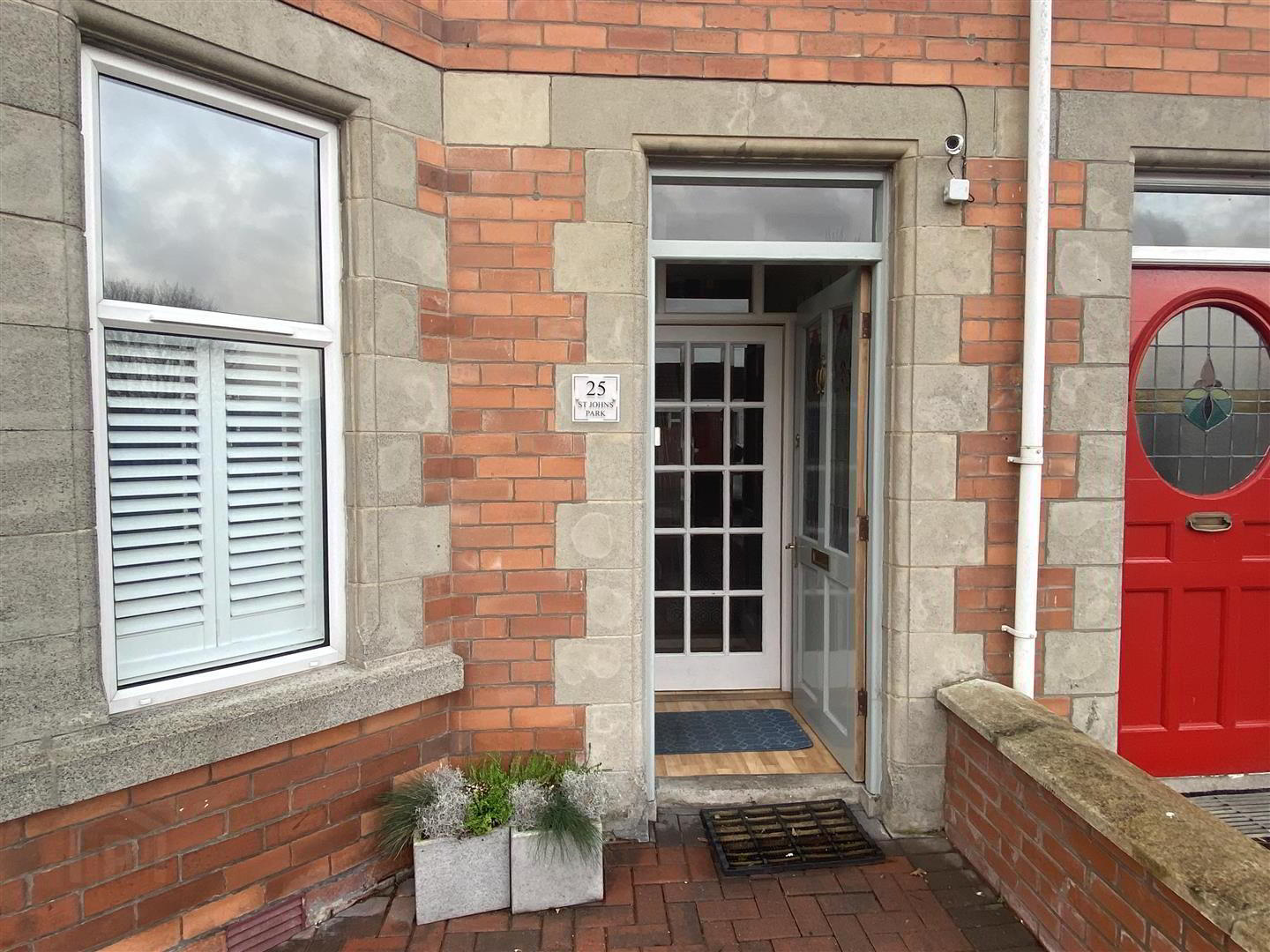 property description image