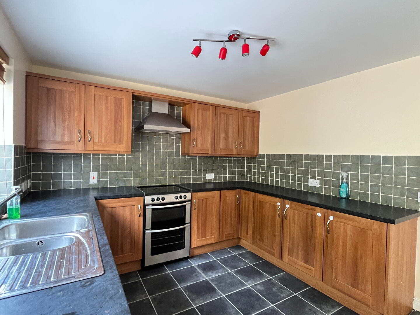 12 Cornmarket Court 8 of 20