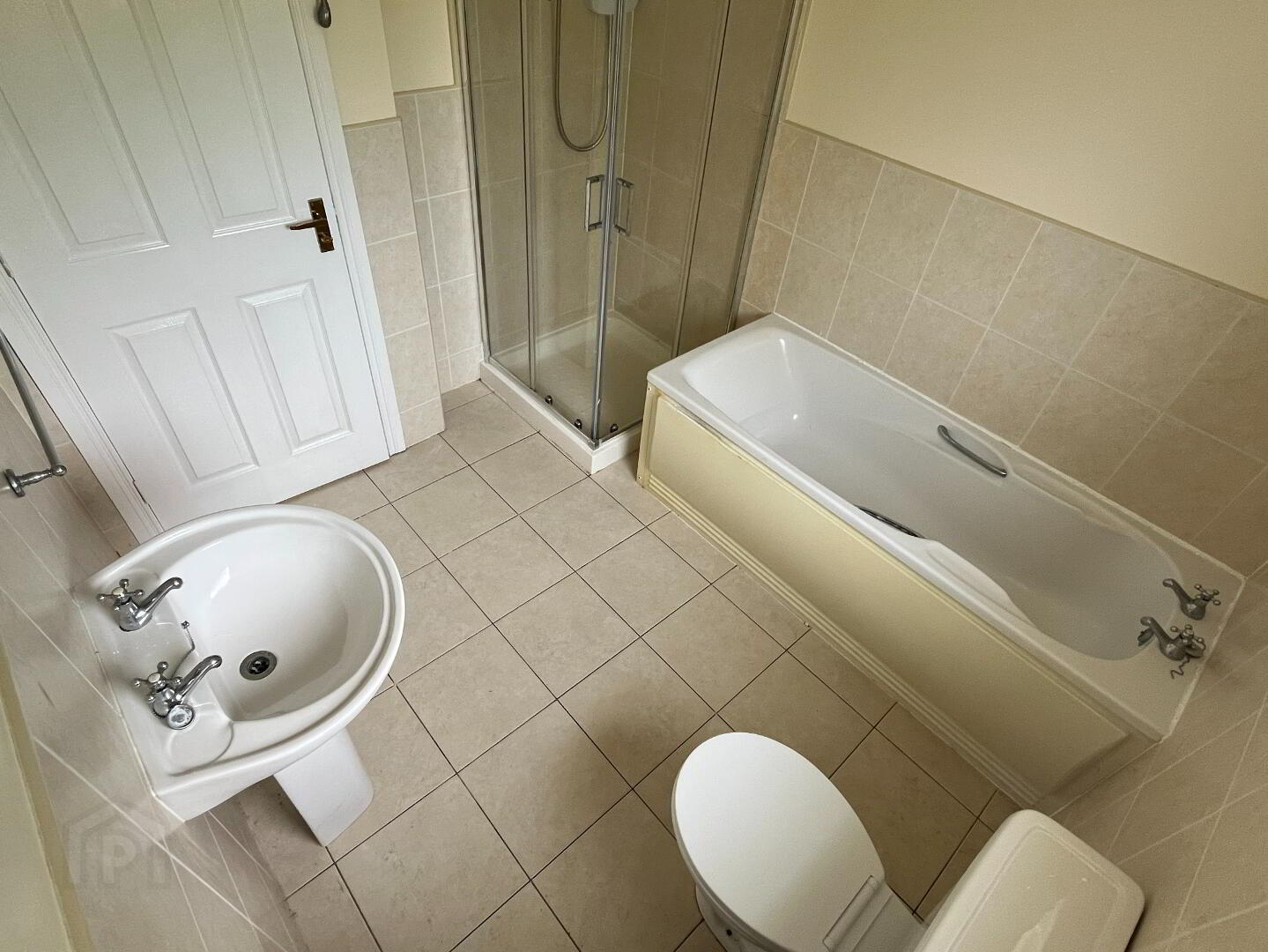 12 Cornmarket Court 17 of 20