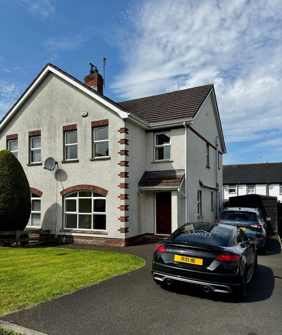 46 Knockbracken Court 1 of 38